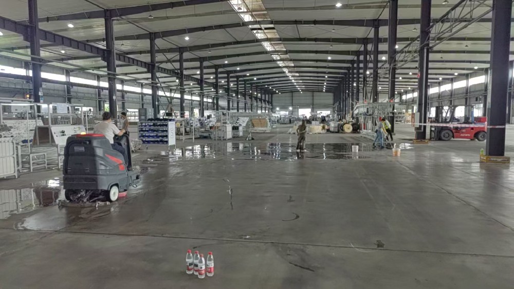 龍泉汽車廠深度保潔服務(wù)