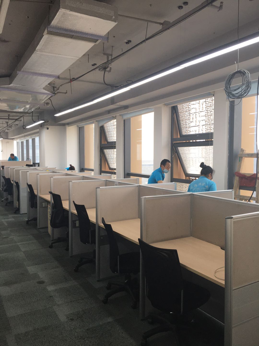 辦公室開(kāi)荒保潔