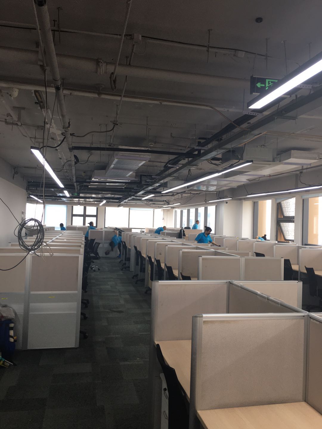 辦公室開(kāi)荒保潔