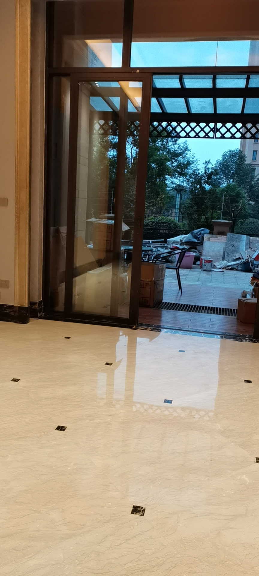 麓山別墅開荒保潔