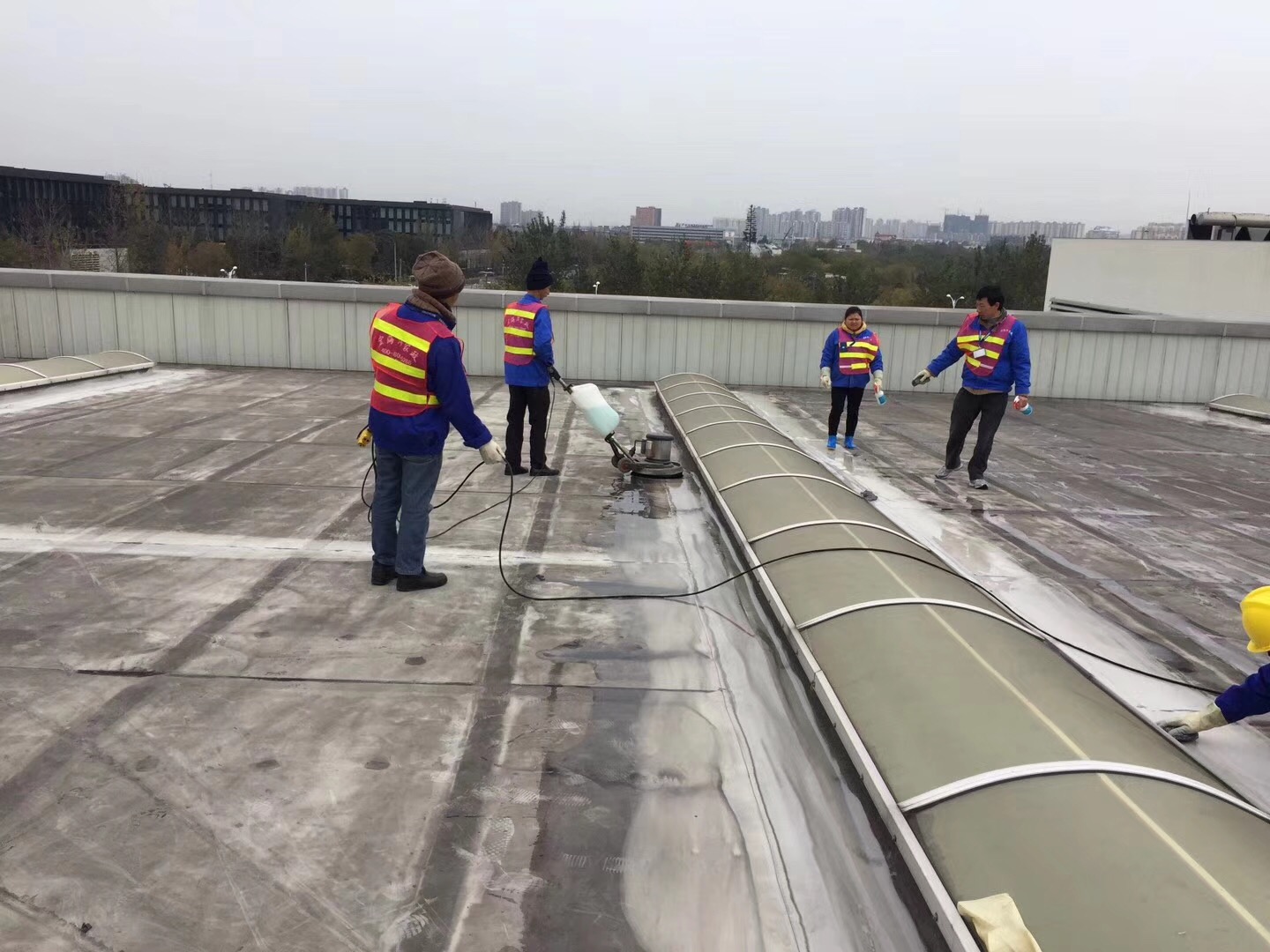 廠區(qū)開荒保潔