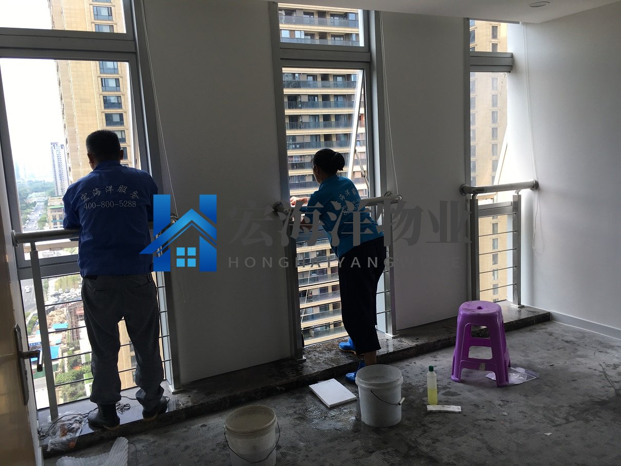 開荒保潔的價(jià)格規(guī)定標(biāo)準(zhǔn)是多少錢？